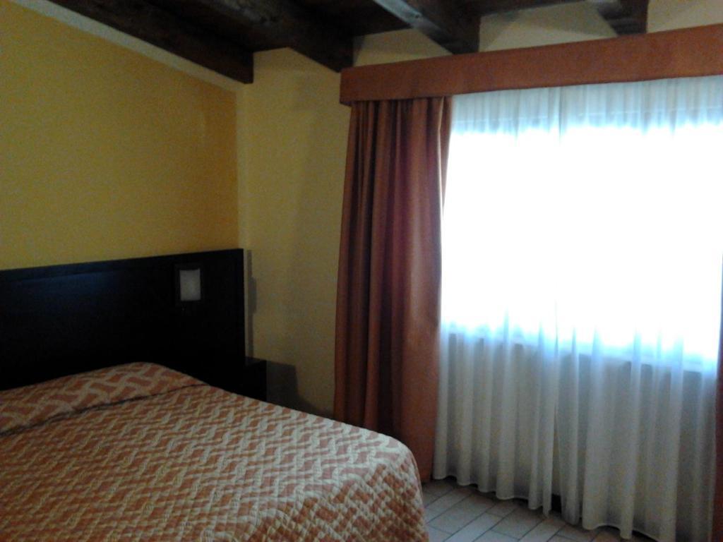 Agrihotel Papaya San Pietro Apostolo Oda fotoğraf