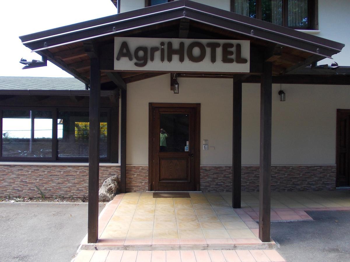 Agrihotel Papaya San Pietro Apostolo Dış mekan fotoğraf